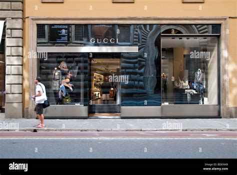 gucci store firenze via tornabuoni